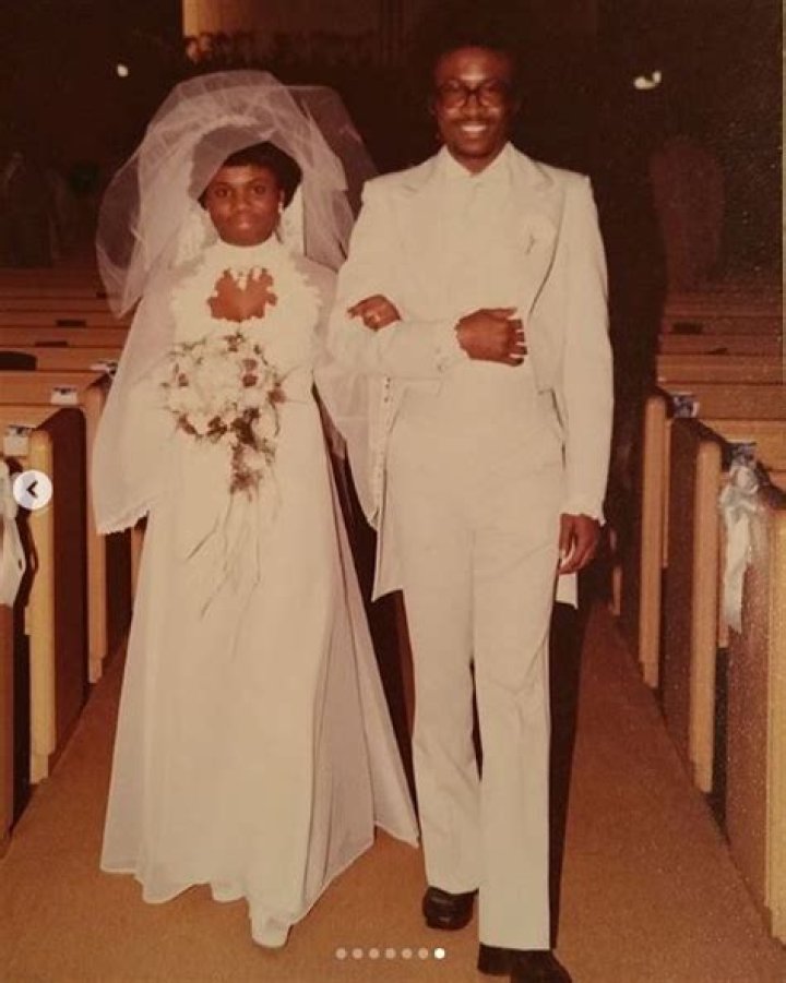 Know About Nyambi Nyambi; Age, Parents, Height, Mike & Molly, Girlfriend