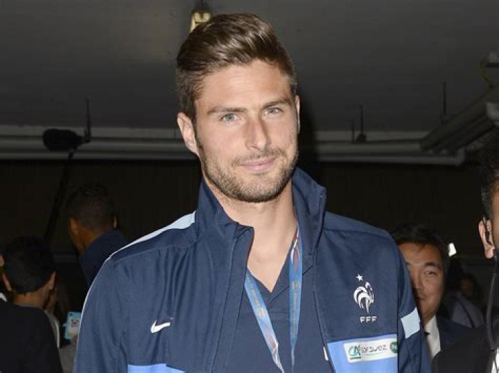Olivier Giroud Trompe Sa Femme